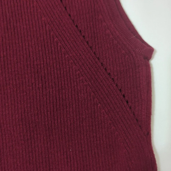 White House Black Market Sleeveless Turtleneck Sweater, Color Maroon Size M - Picture 6 of 13